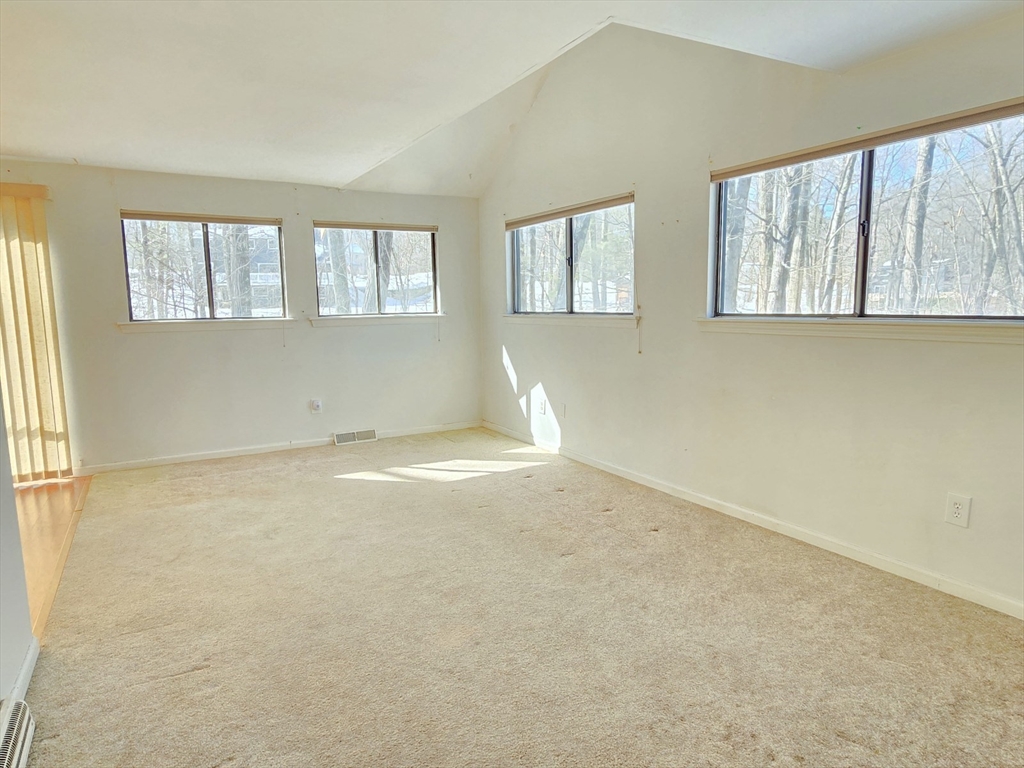 9 Mountain Gate Rd 9