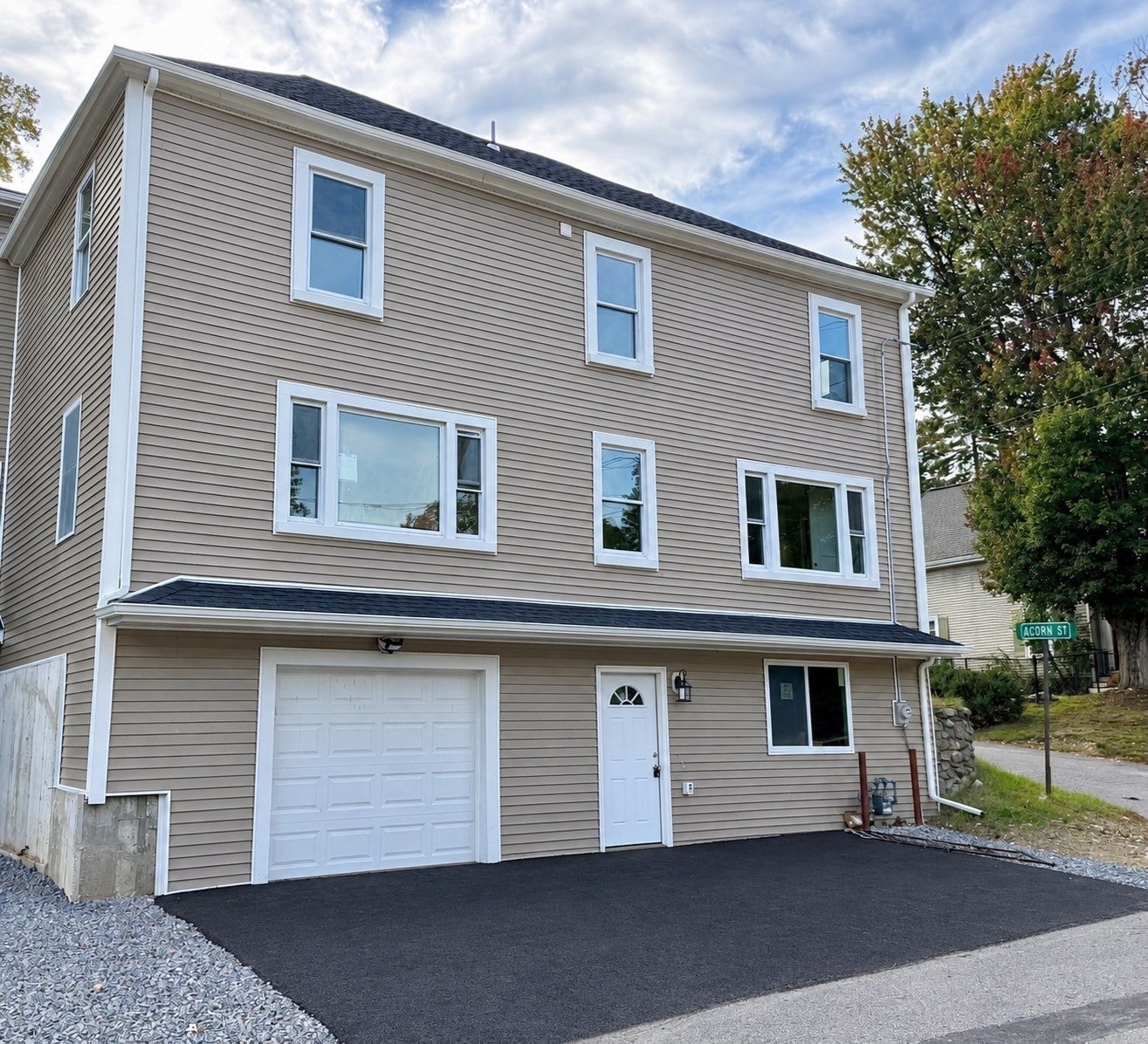 346 Hilldale Ave, Haverhill, MA Photo #4
