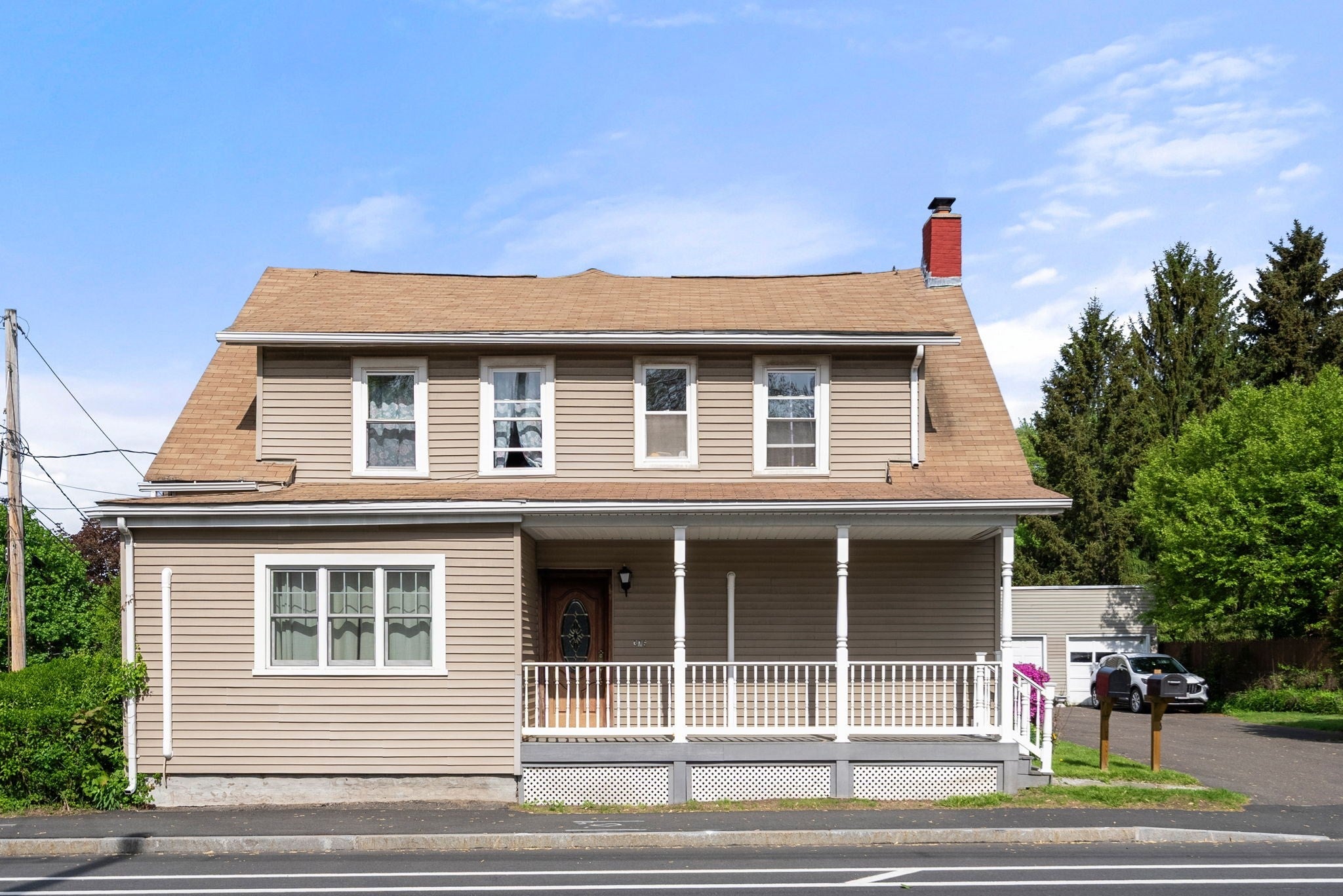 376 Newton Street #1, South Hadley, MA, 376 Newton Street #1, South Hadley, MA Photo #1