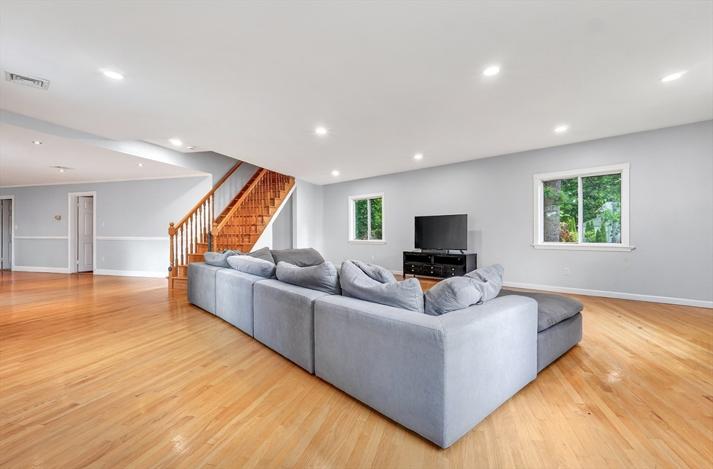 19 Sutcliffe Park