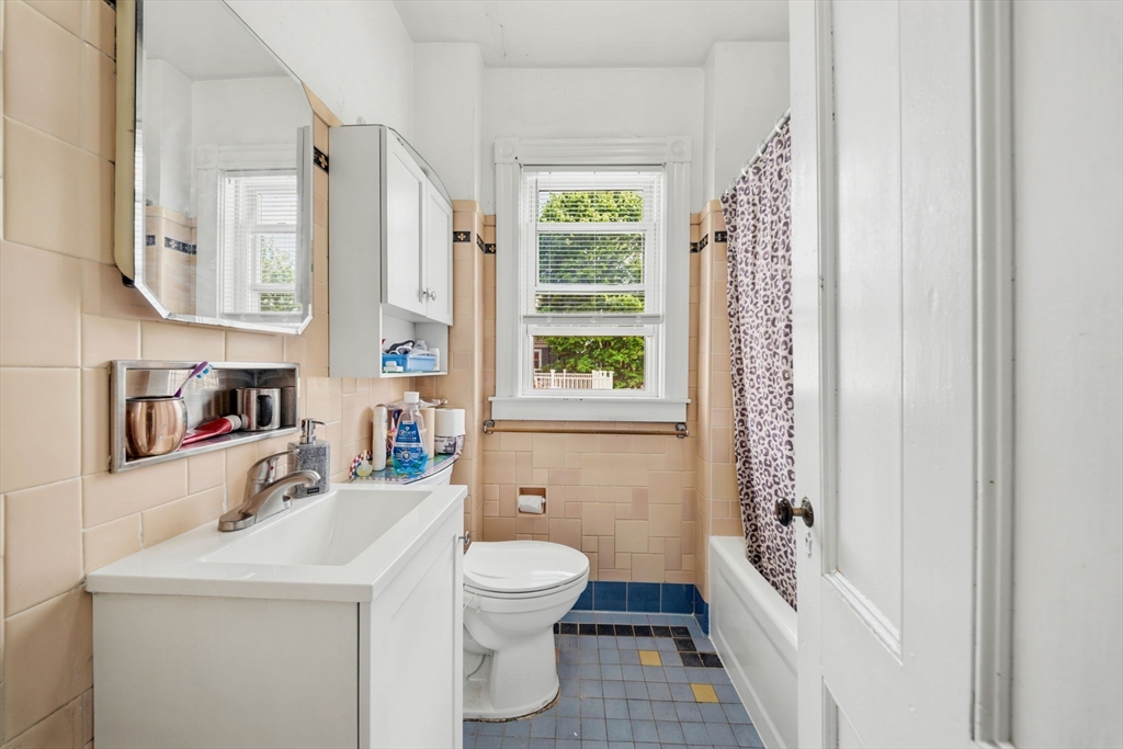 75 Walker St, Quincy, MA Photo #23