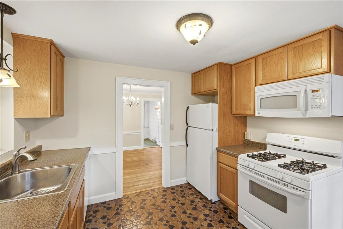 77 Payson Rd, Brookline, MA, 77 Payson Rd, Brookline, MA Photo #13
