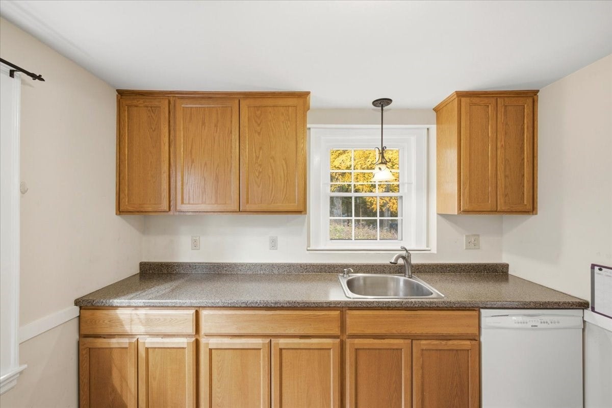 77 Payson Rd, Brookline, MA, 77 Payson Rd, Brookline, MA Photo #15