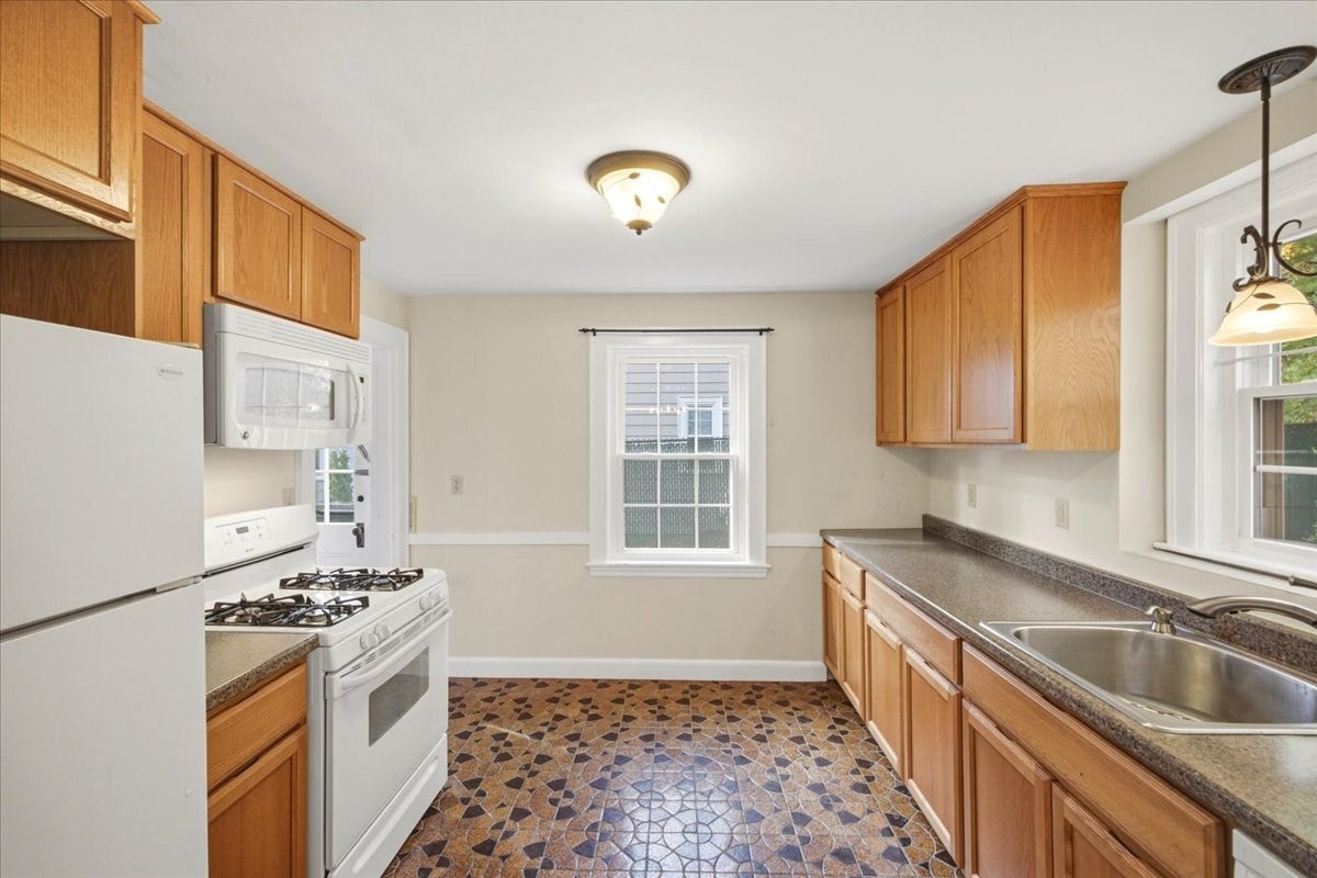 77 Payson Rd, Brookline, MA, 77 Payson Rd, Brookline, MA Photo #11