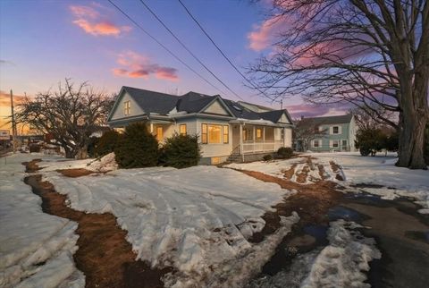 1022 Riverside Ave Somerset MA 02726