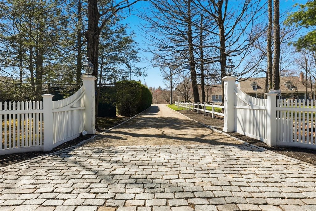 75 Salem Rd