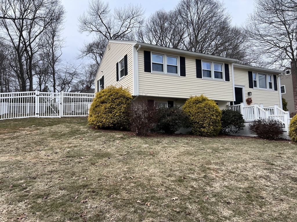10 Juniper ST, Ipswich, MA Photo #1