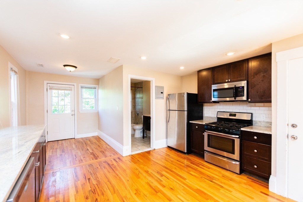 27 Shannon Street 2L