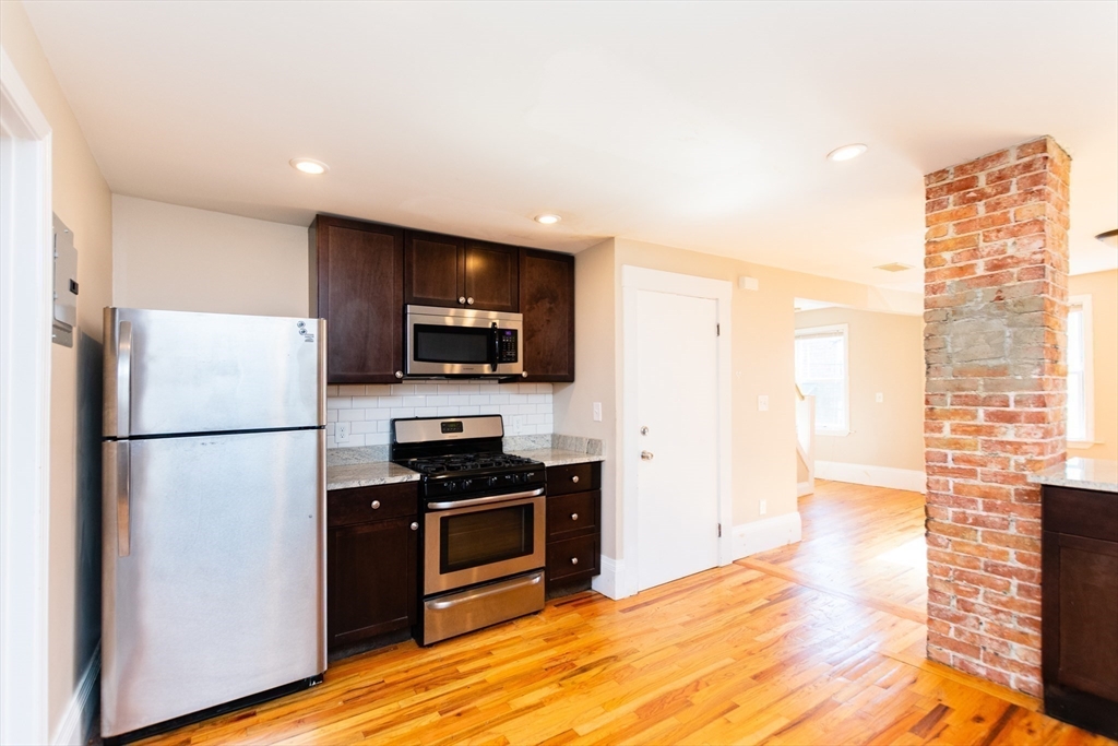 27 Shannon Street 2L