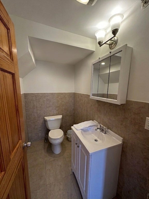 99 Pearl Ave 1