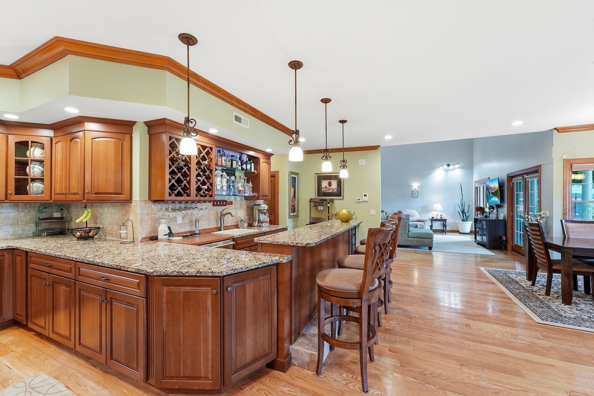 116 Grandview Avenue, West Springfield, MA Photo #12