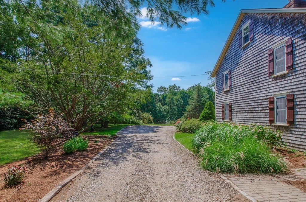 65 Acushnet Rd