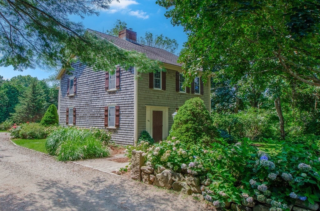 65 Acushnet Rd
