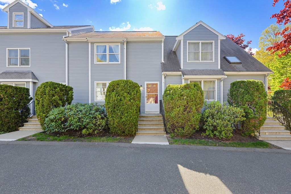 11 Pinecrest Village #11, Hopkinton, MA Photo #1
