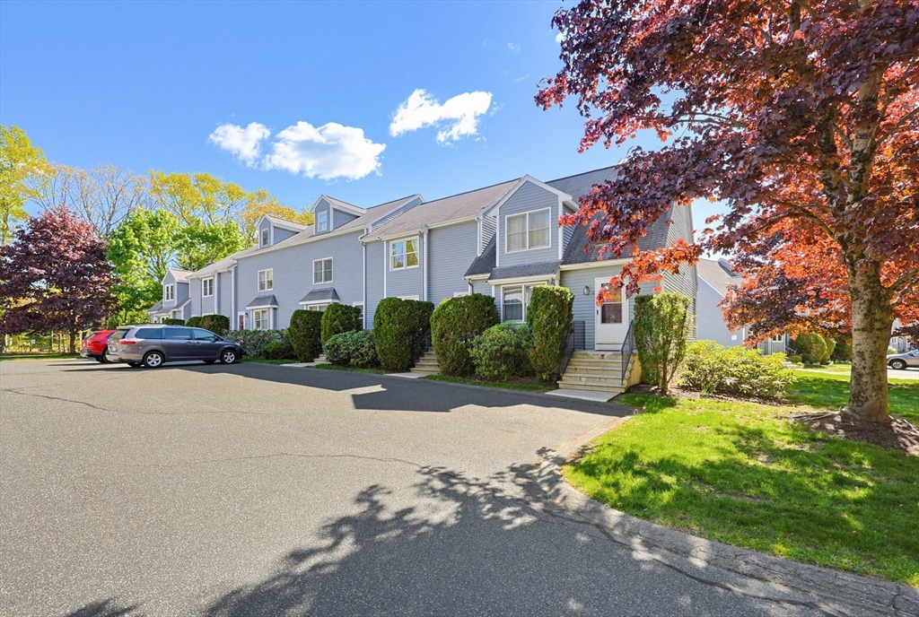 11 Pinecrest Village #11, Hopkinton, MA Photo #34