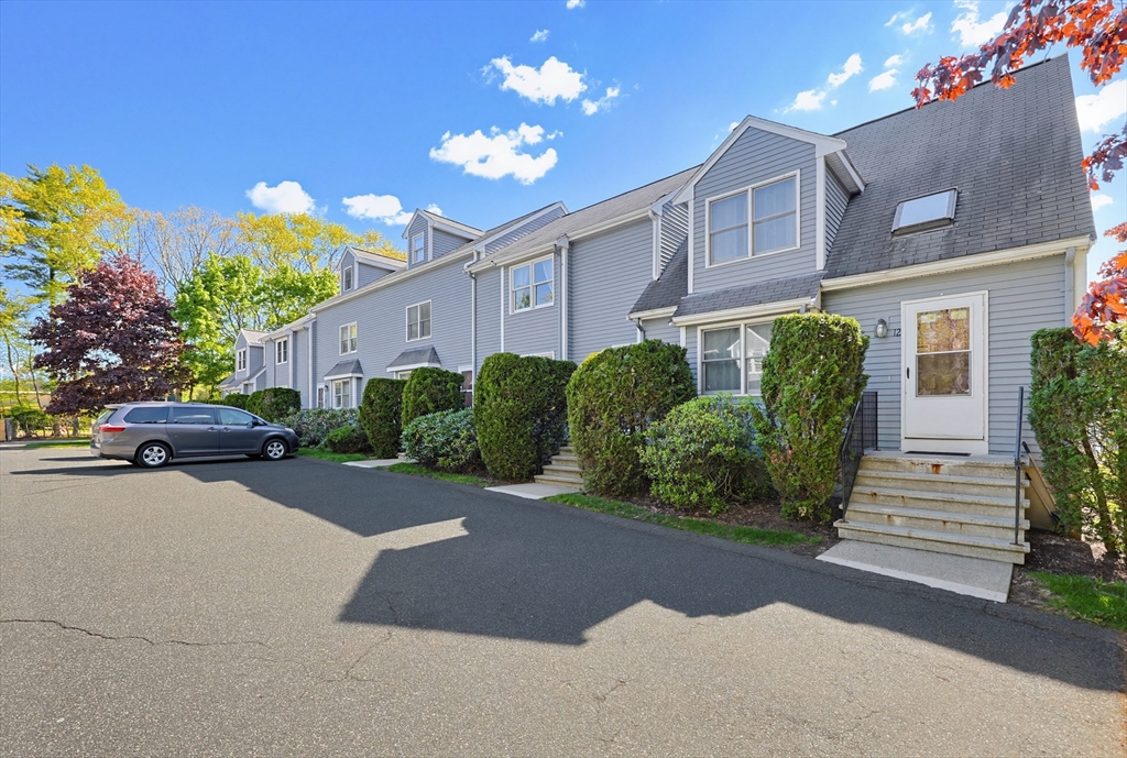 11 Pinecrest Village #11, Hopkinton, MA Photo #32