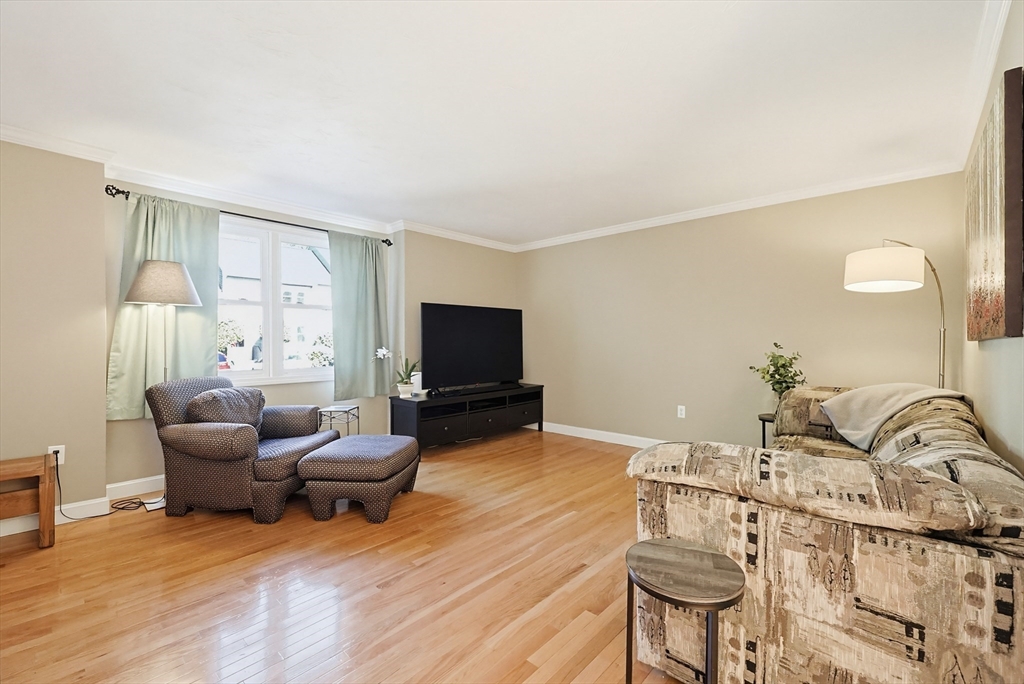 11 Pinecrest Village #11, Hopkinton, MA Photo #8