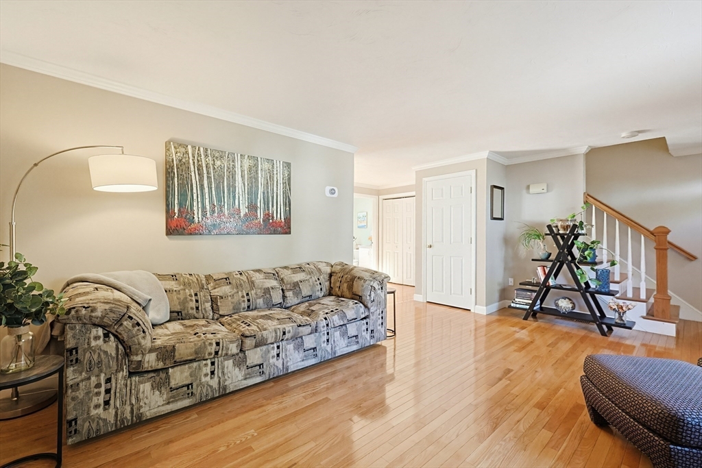 11 Pinecrest Village #11, Hopkinton, MA Photo #10
