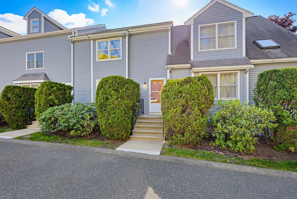 11 Pinecrest Village #11, Hopkinton, MA Photo #33