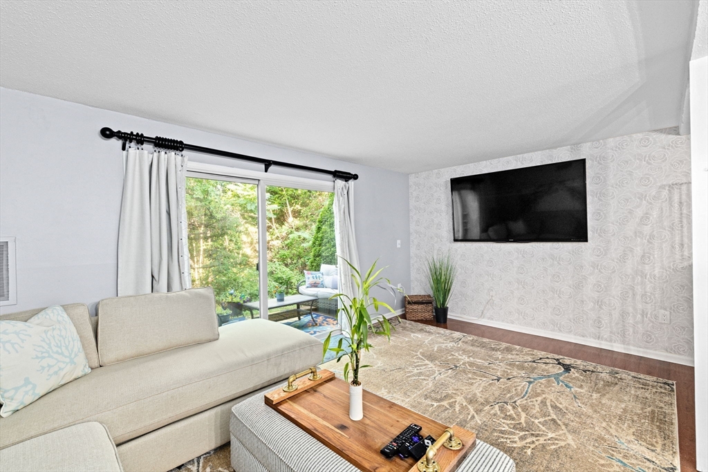 16 Beals Cove Rd B