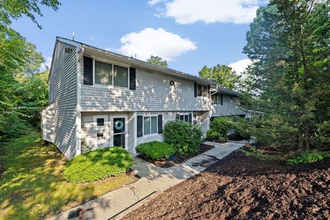 16 Beals Cove Rd B Hingham MA 02043