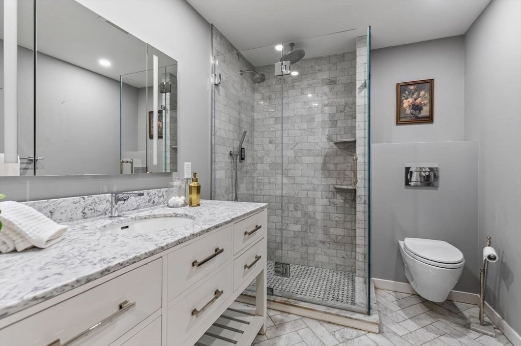 103 Beacon St #1, Boston, MA Photo #13