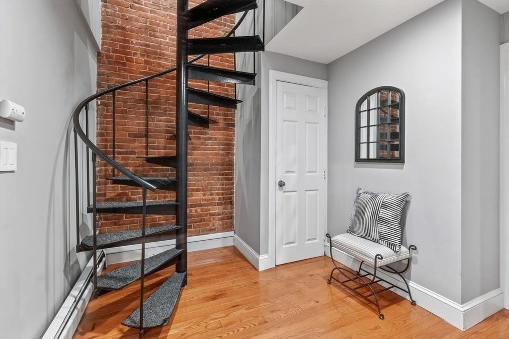 103 Beacon St #1, Boston, MA Photo #8