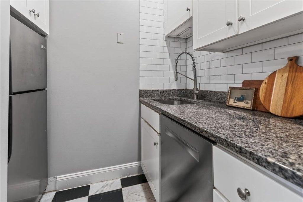 103 Beacon St 1