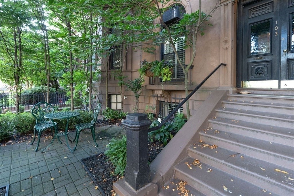 103 Beacon St #1, Boston, MA Photo #19