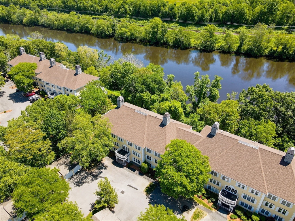 1 Riverview Blvd 2-202