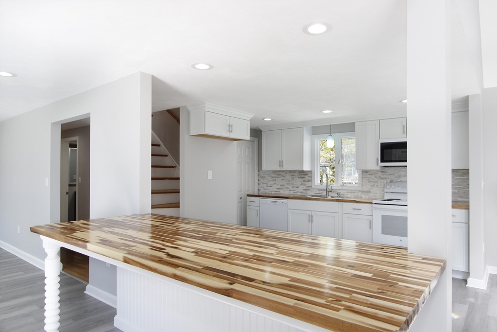 9 Blueberry RD, Bourne, MA, 9 Blueberry RD, Bourne, MA Photo #5