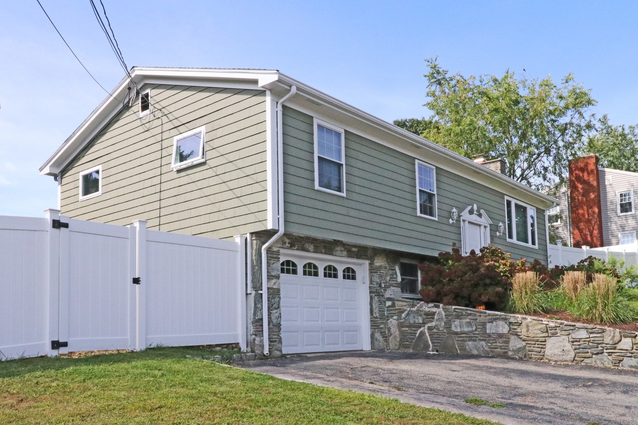 85 Forsyth Ave, Somerset, MA, 85 Forsyth Ave, Somerset, MA Photo #4