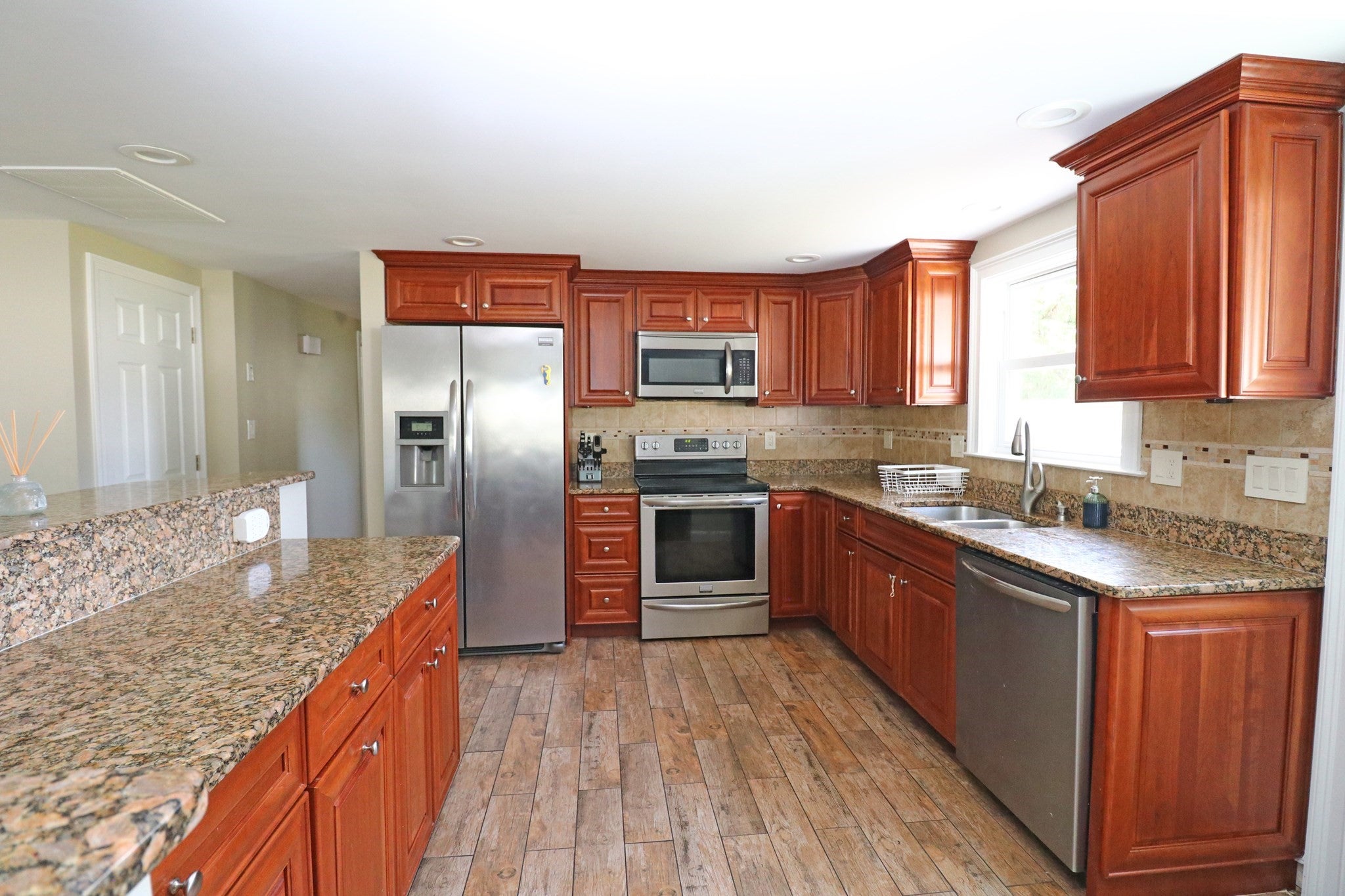 85 Forsyth Ave, Somerset, MA, 85 Forsyth Ave, Somerset, MA Photo #20