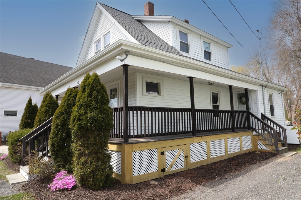 262 Plymouth St 1