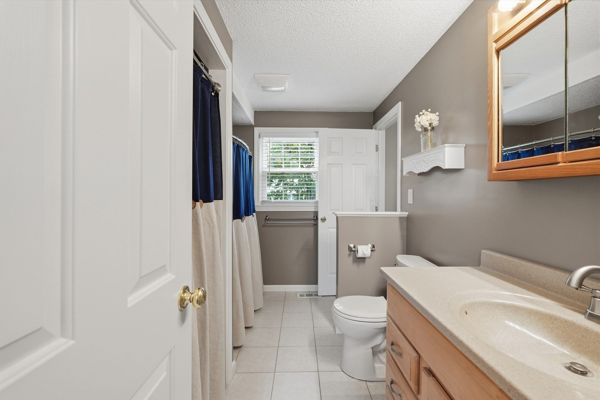 3303 Forest Park Dr #3303, Auburn, MA, 3303 Forest Park Dr #3303, Auburn, MA Photo #17