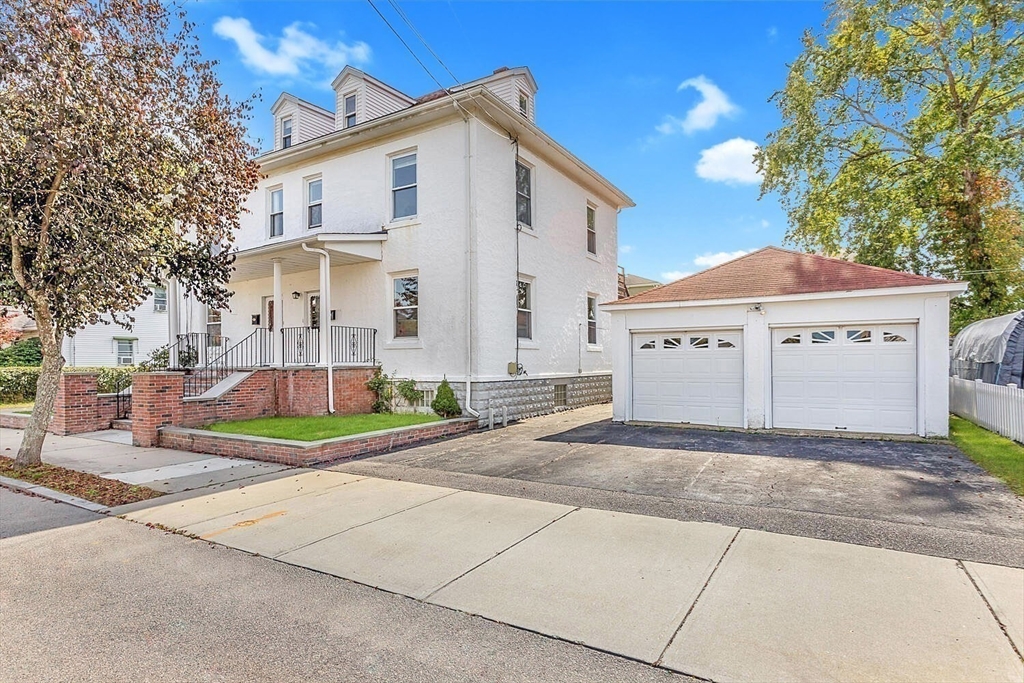 Norwood, Massachusetts 02062, United States, 6 Bedrooms Bedrooms, ,4 BathroomsBathrooms,Residential,Active,219915