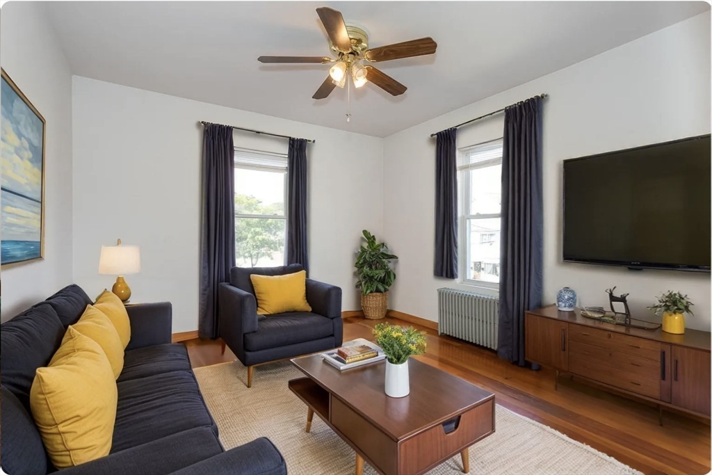 Norwood, Massachusetts 02062, United States, 6 Bedrooms Bedrooms, ,4 BathroomsBathrooms,Residential,Active,219915