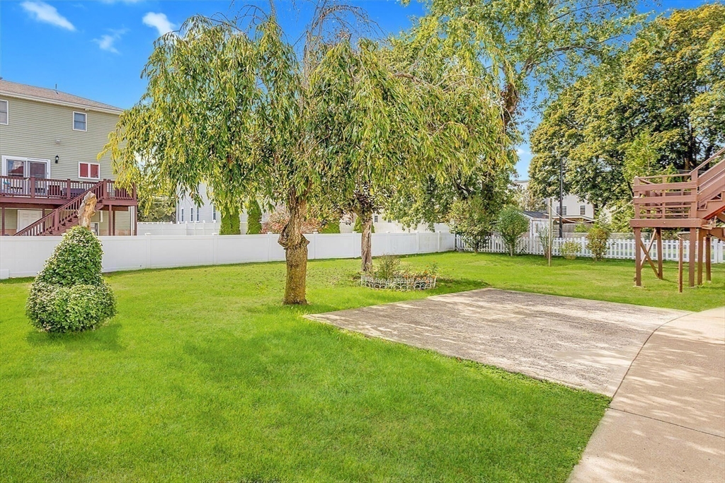 Norwood, Massachusetts 02062, United States, 6 Bedrooms Bedrooms, ,4 BathroomsBathrooms,Residential,Active,219915