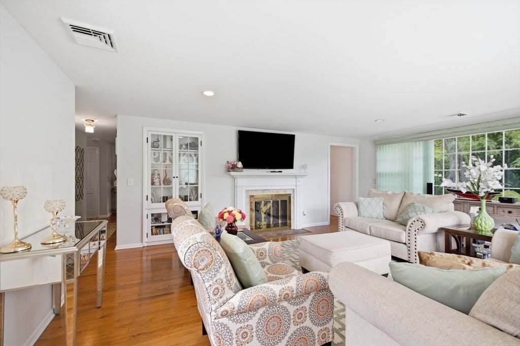 105 Hillside Dr, Barnstable, MA, 105 Hillside Dr, Barnstable, MA Photo #11