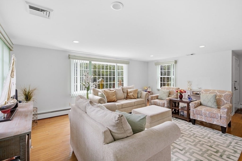 105 Hillside Dr, Barnstable, MA, 105 Hillside Dr, Barnstable, MA Photo #10