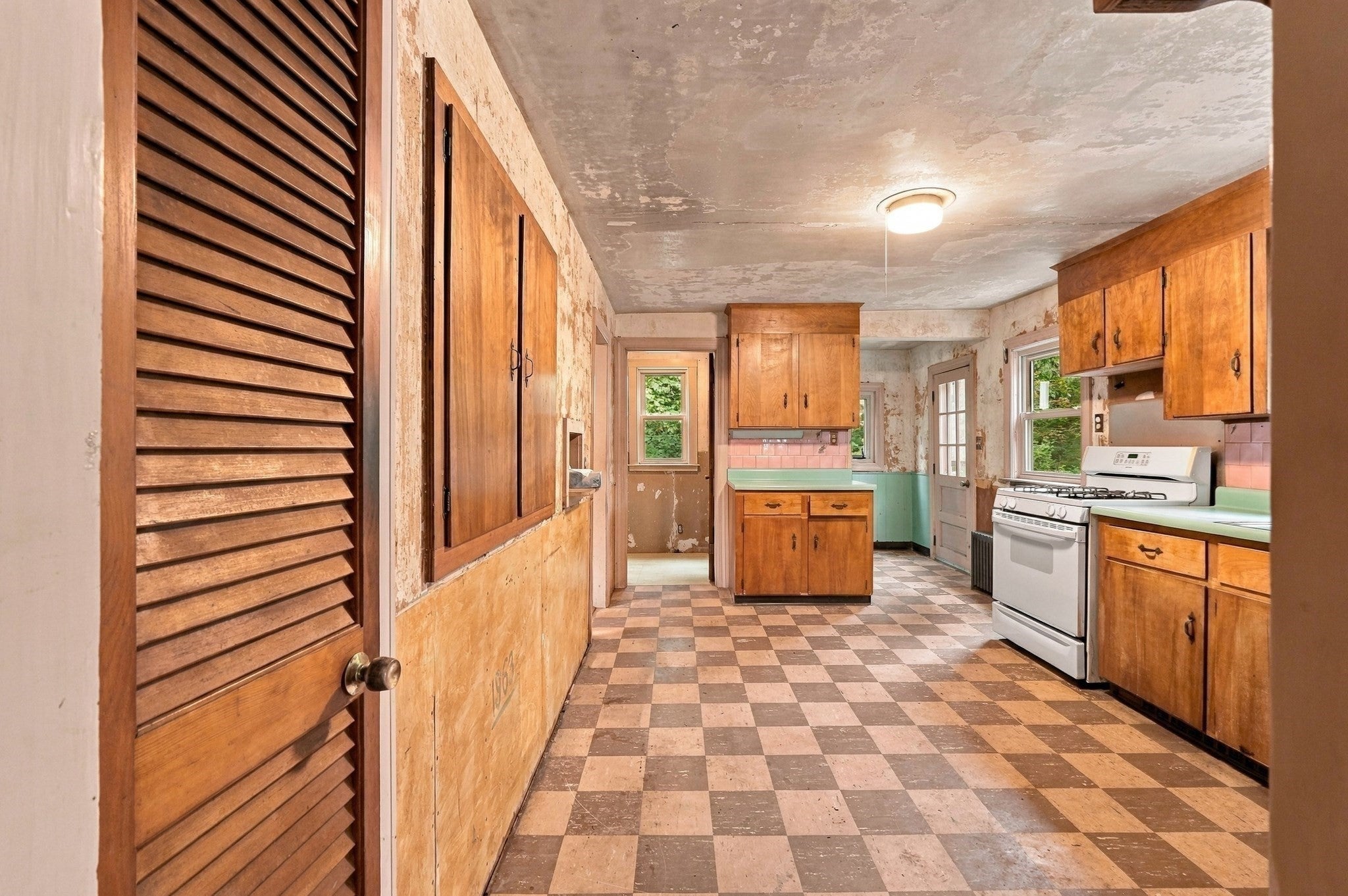 571 State St, Hanson, MA, 571 State St, Hanson, MA Photo #13