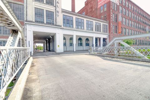 250 Canal Street Front Lawrence MA 01840