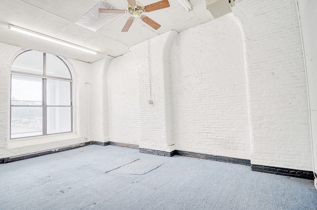 250 Canal Street Front