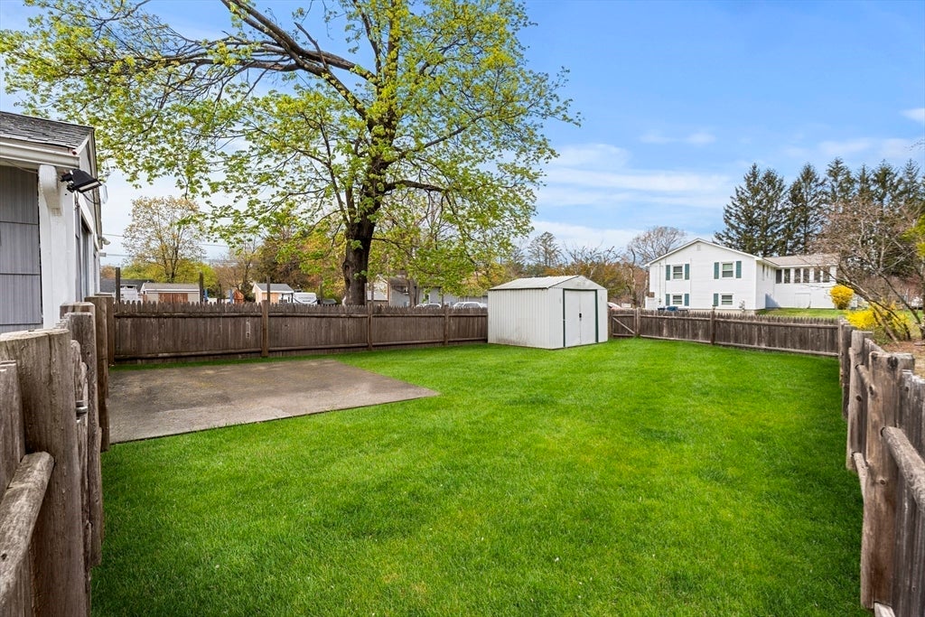 583 Chandler St, Tewksbury, MA Photo #25