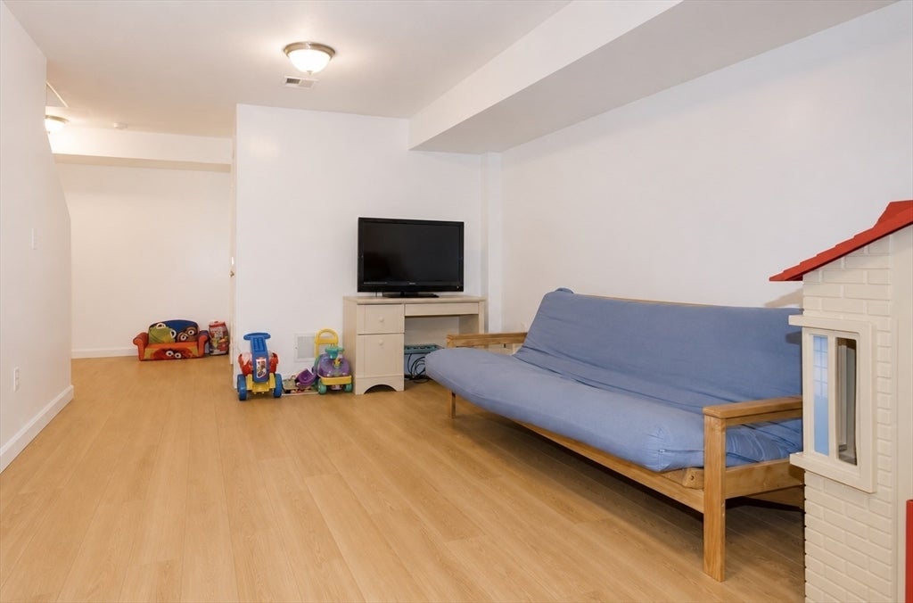 78 Durnell Ave #n/a, Boston, MA, 78 Durnell Ave #n/a, Boston, MA Photo #10