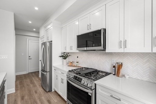 260 Elm St 301