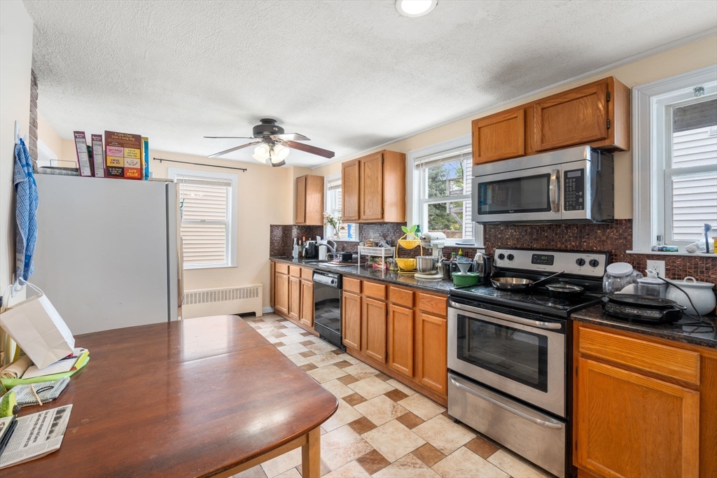 5 Hearn St, Watertown, MA Photo #22