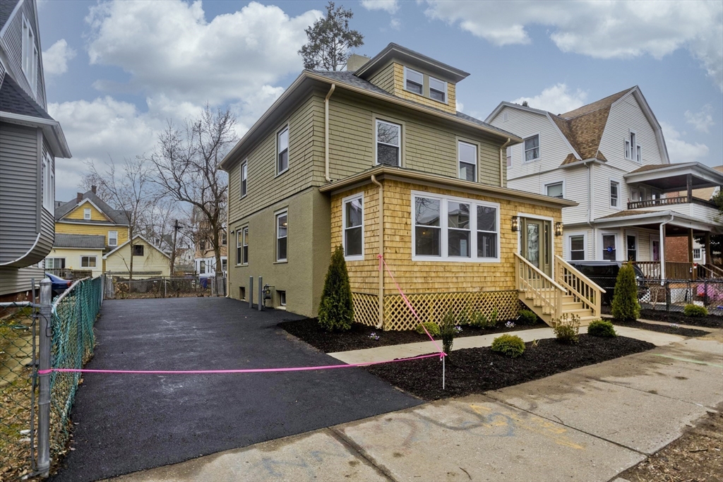 56 Colonial Ave