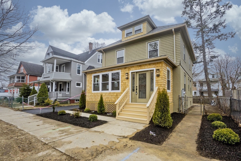56 Colonial Ave
