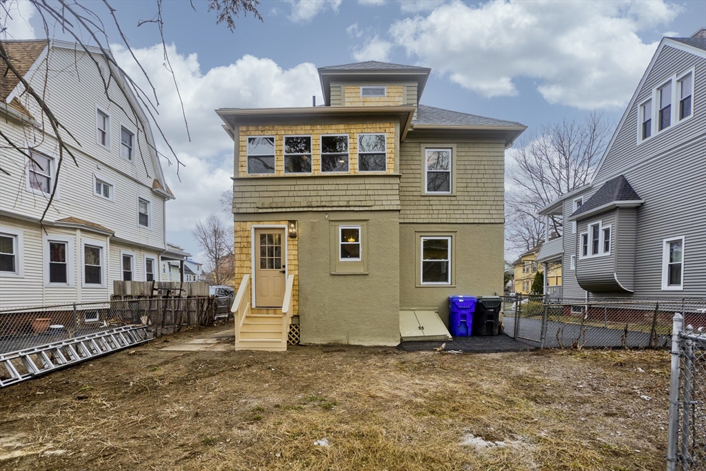 56 Colonial Ave